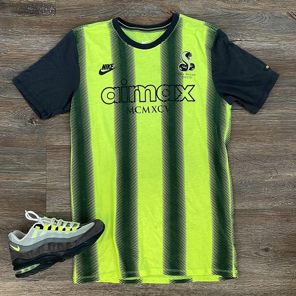Nike ducco air max t shirt.